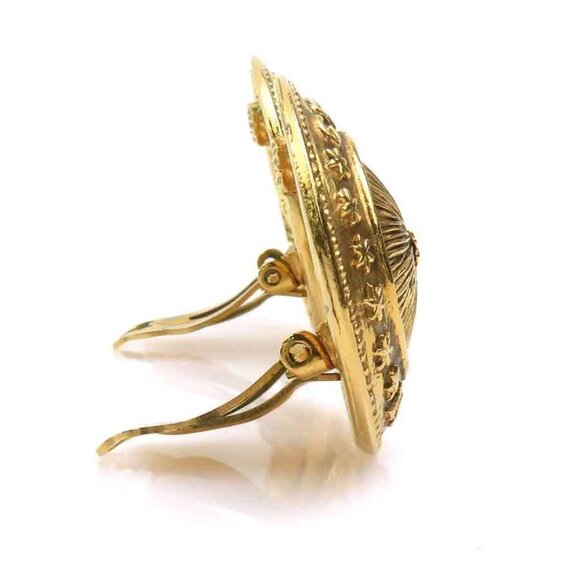 CHANEL Logo Clip on Earrings Gold Metal - e60407a - Picture 2 of 11